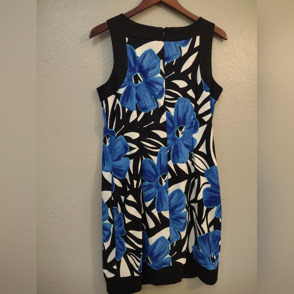 AGB Dress Black & White Blue Floral Sheath Dress Size 12 - Picture 11 of 15
